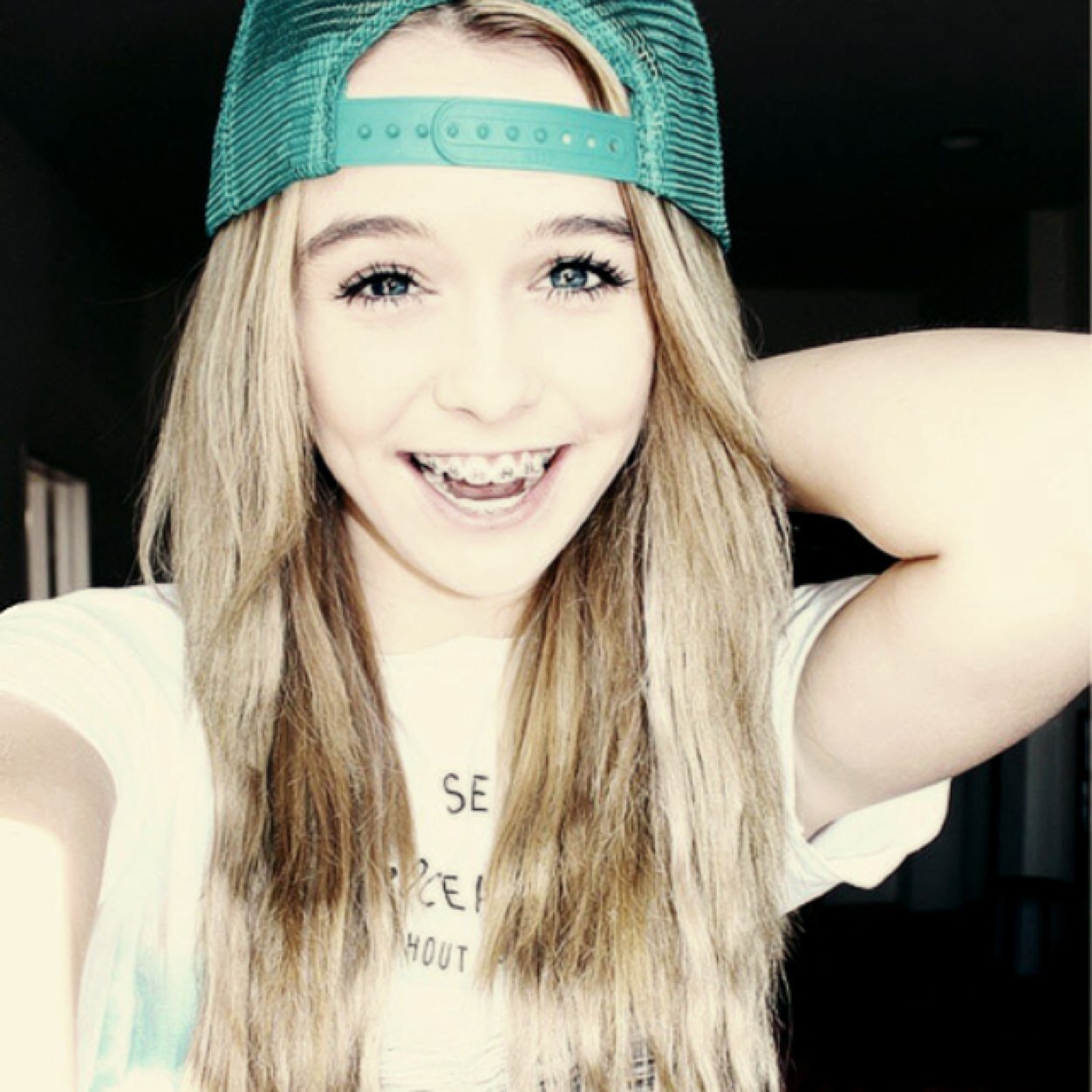 lindseyanne090's profile picture. 