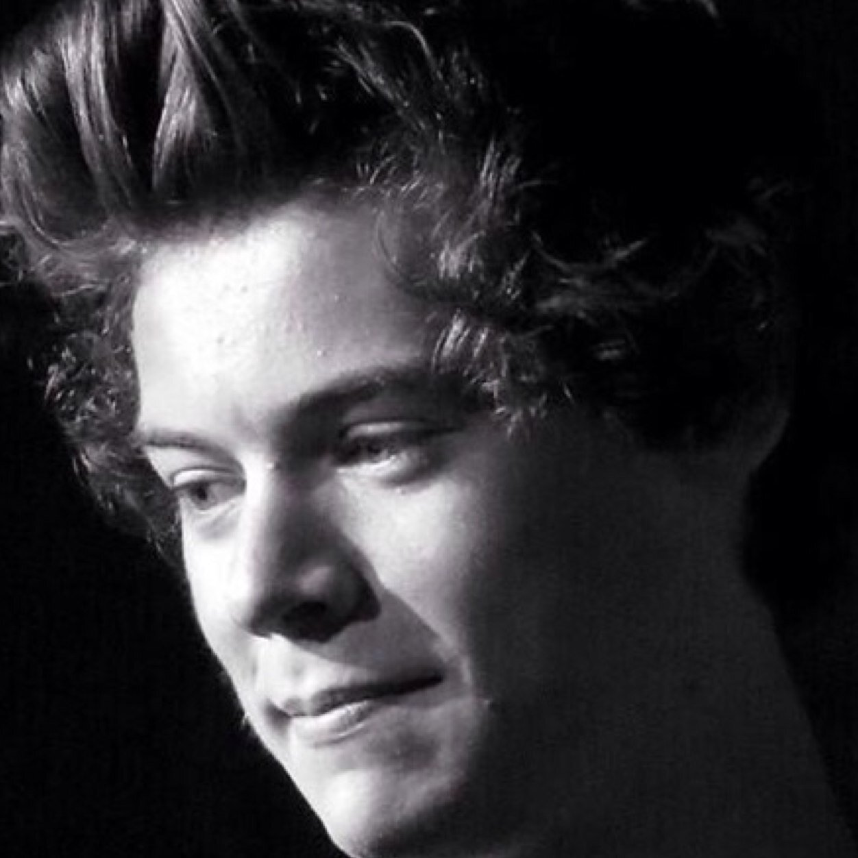 hennecorona's profile picture. 