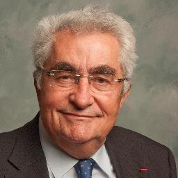 Doyen honoraire de la faculté des sciences économiques et  nde gestion de l'Université d'Auvergne. -fondateur de  l'AUREP. Maire honoraire d'Ambert