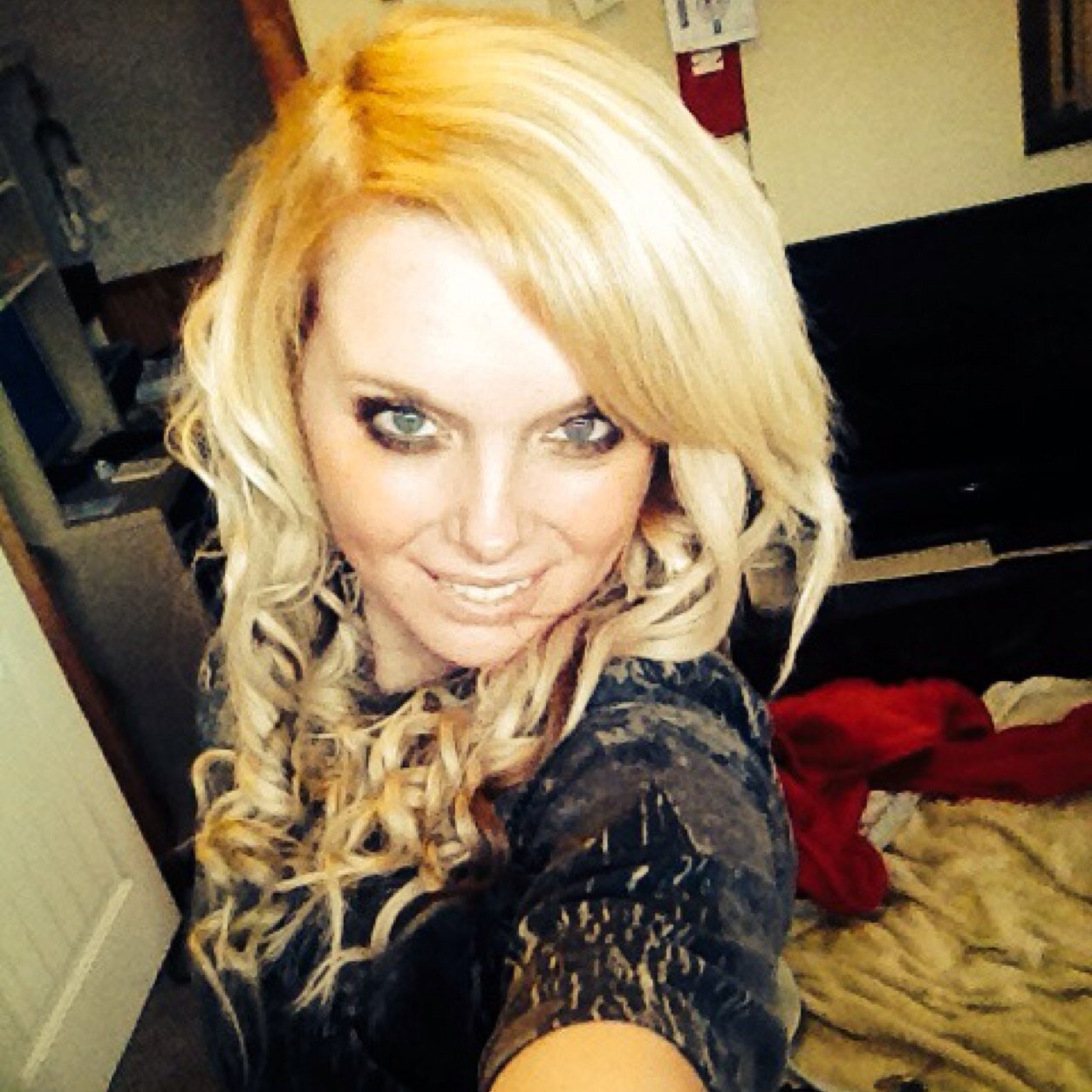 countrygirlyxx's profile picture. http://t.co/DWPQo5YeBA