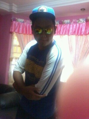 . batch 98 . 4wd mini car champion . just call me akem or awang . wechat-iznul_hakerzboyz98
