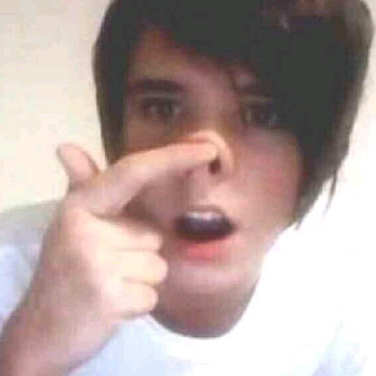 Free follow for you from @jorjakwhetton, go follow that account please instead, ily:)