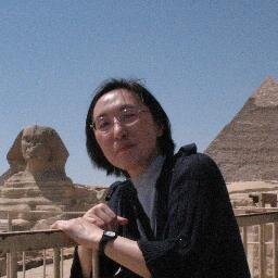 さすらいのアラビア語フリーター講師。またの名を季節労働者。あるいはパートのおばちゃん。
定冠詞も複数形もない言語を母語とするモノリンガル女。一応、20世紀末に課程で博士（学術）取得。
2027年8月2日の皆既日食を、エジプトの王家の谷で見るのが夢！