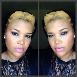 5MinuteMakeover's profile picture. Professional Makeover Artist I Specialize In Making Pretty Faces 
IG: 5min_makeovers