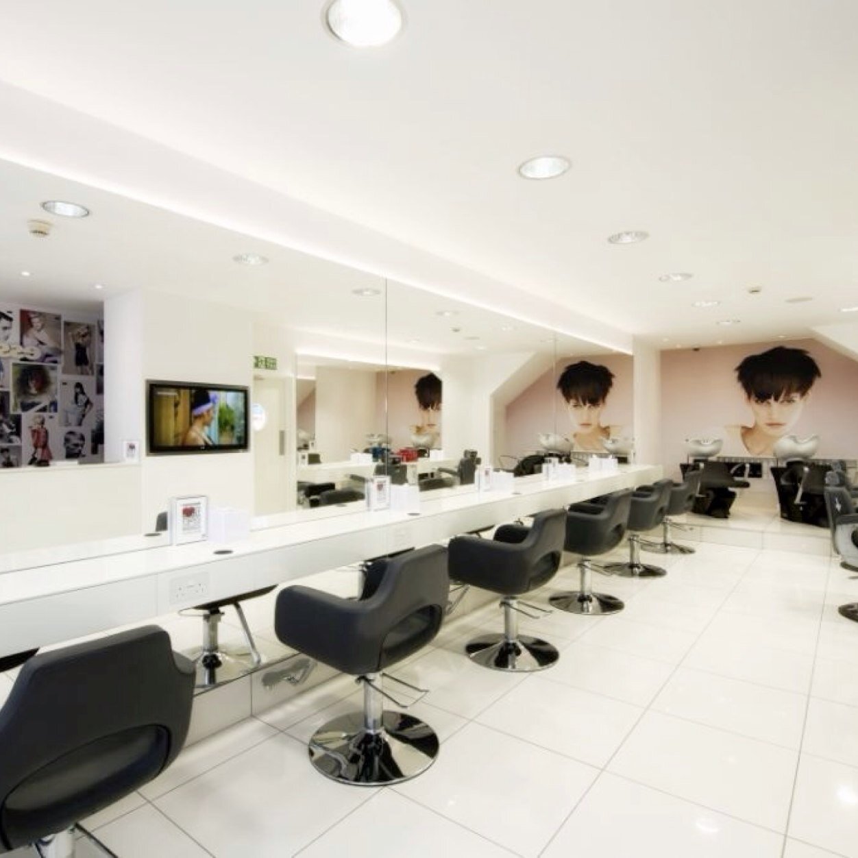 Essensuals Marlborough, The Perfect Salon Winners...





















34 High St 
Marlborough
SN8 1LW
01672 519191