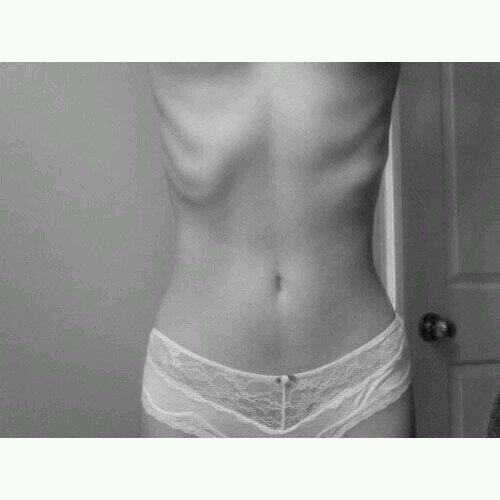 nothing tastes as good as skinny feels. (CW: 118 GW: 100 UGW: 88)