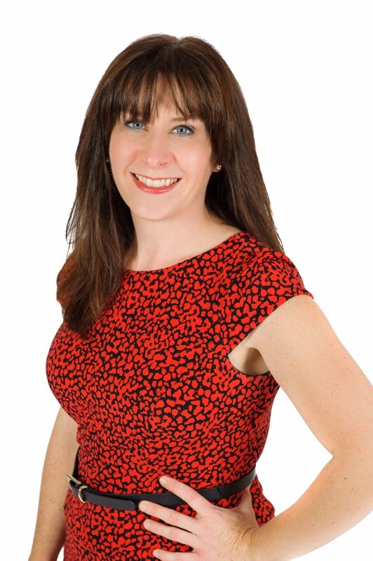 sarahebowes's profile picture. Throws a tight spiral. Bakes a mean square. Destroys all puns in her path. Am a serial volunteer, especially when it comes to my kids.