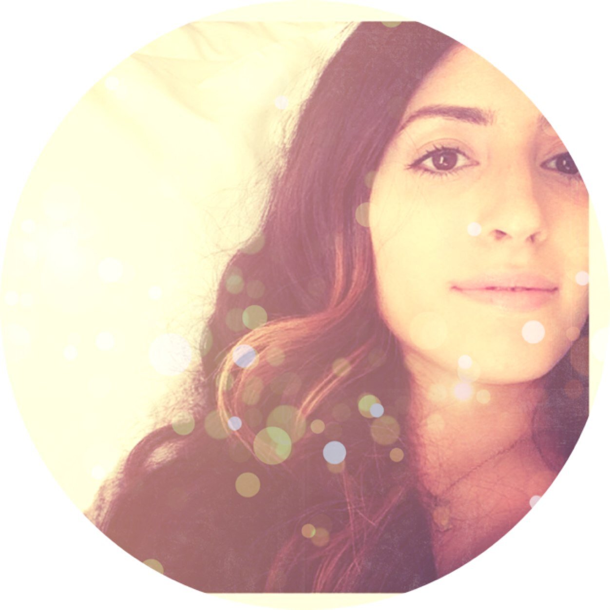 angelicaraquel's profile picture. Big Dreamer from New Orleans, living in Nashville, with love for hair, makeup, Gibson, and my husband.