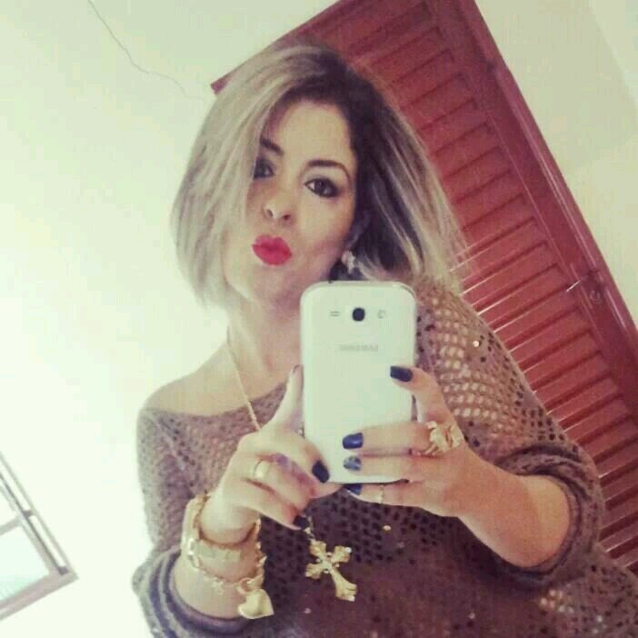 Apimentynhath's profile picture. 