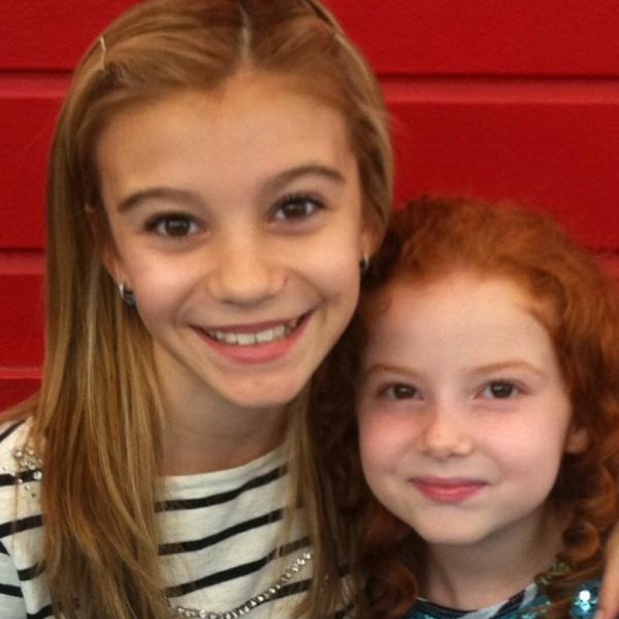 I love DWAB. Its my favorite show. My favorite character is Avery. I love G and Francesca. I am fans of G and Francesca.  I want them to follow me.