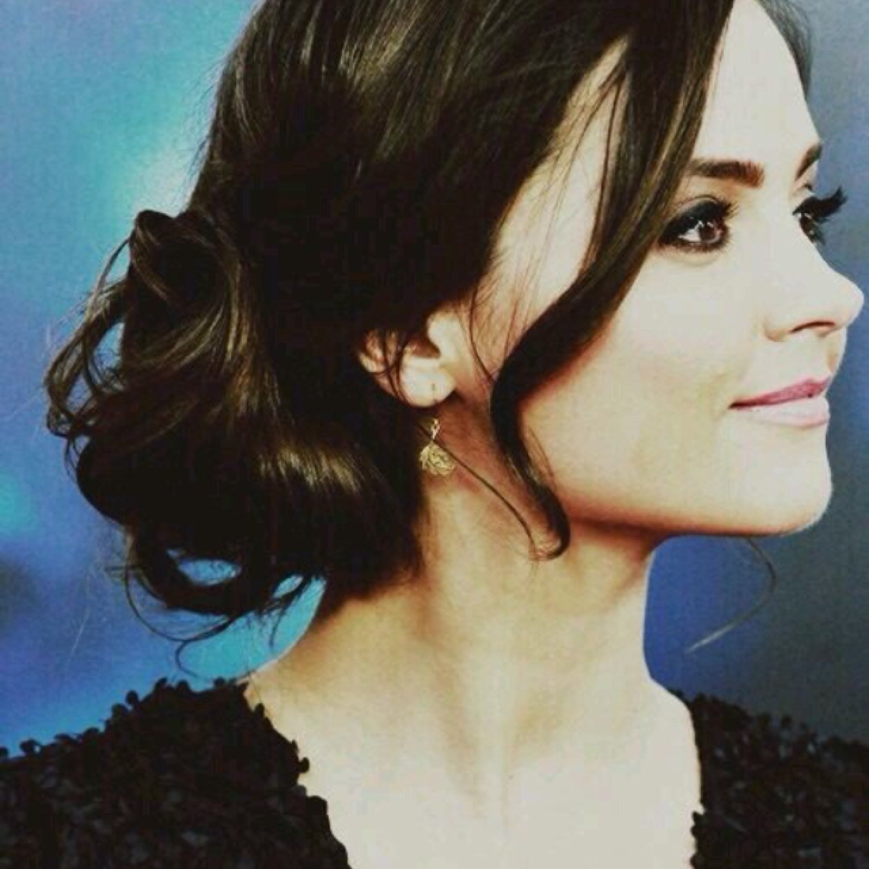 The impossible girl.
{RP/18+} #MV