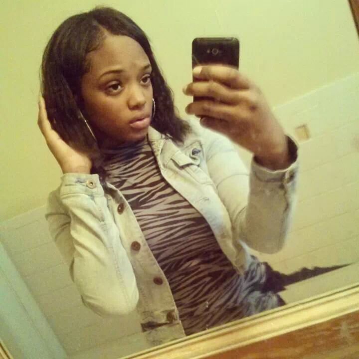 My OG Said Dont Trust No Bitch So I Dog Them Out ! Blow alot of Kush Clouds dont Fw Bars ! follow my sister @__BMR