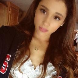 there is nothing better than having idols ... 
i love you Ariana !