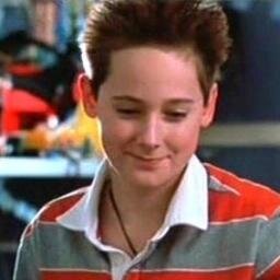 SlMONCOWBELL's profile picture. @irritatedteen