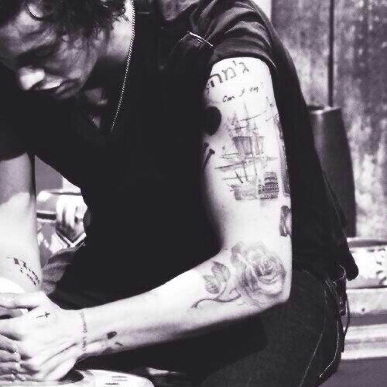 Follow @StrawZarryPie instead of this account please. Thaaanks. xx