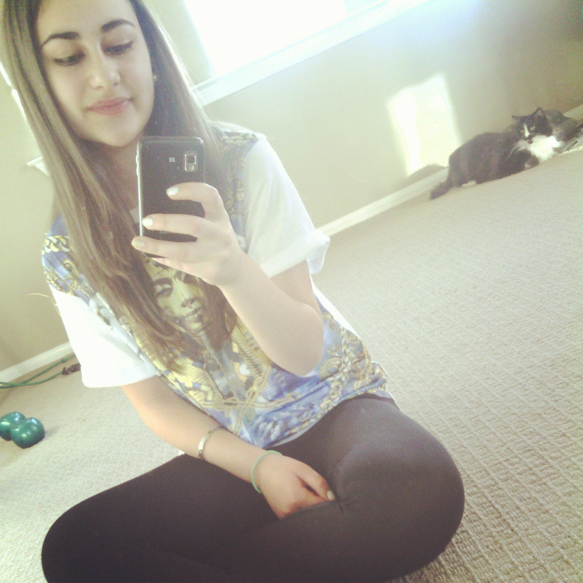 aleexandraa001's profile picture. Hi, I'm Alex. I love starbucks, tigers & music.