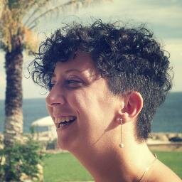 Laureata in Scienze della Comunicazione. laurenda al D.a.m.s.