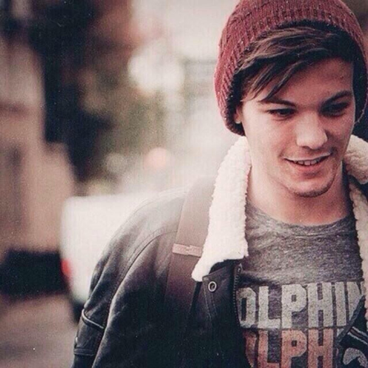 17. Junior. Love food. Failing my classes because of my disorders and other things..