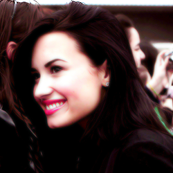 celinelovato2's profile picture. She's a Warrior†