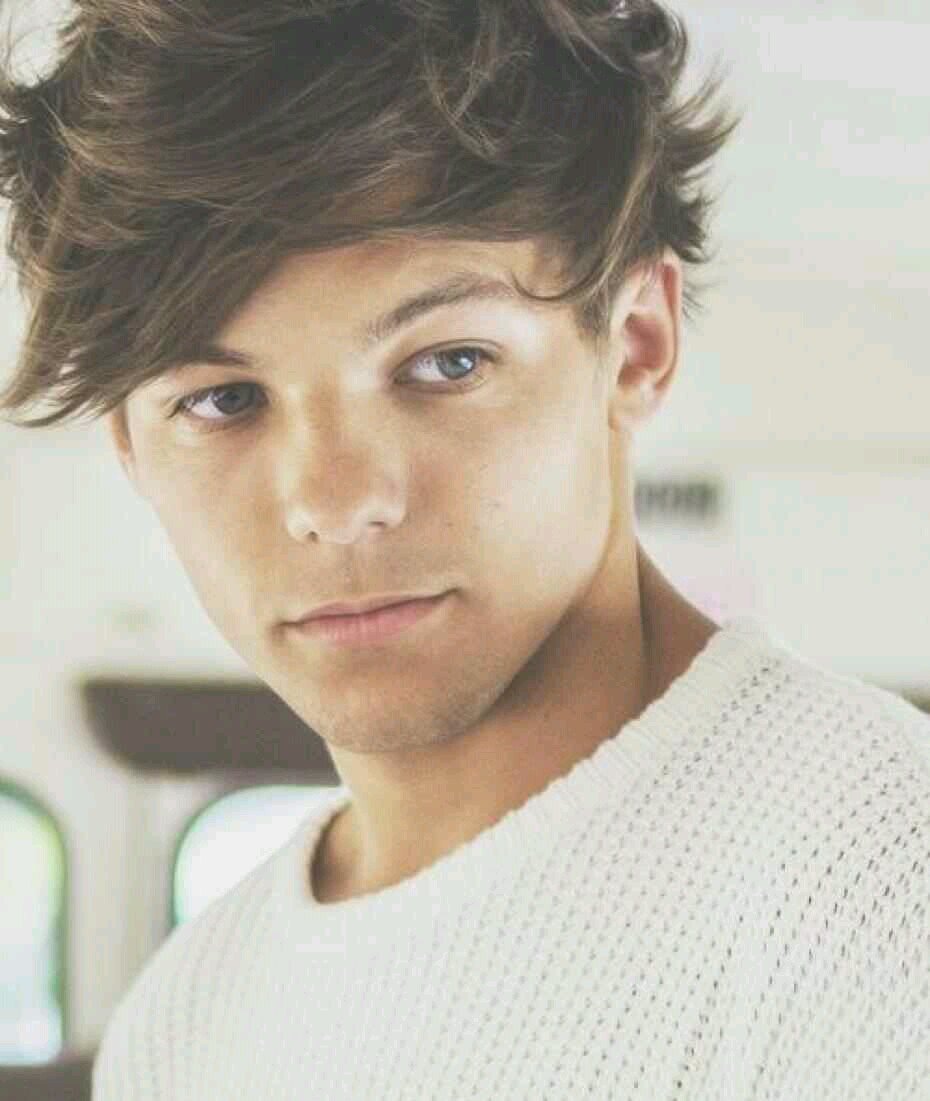 Im Louis, i love food, video games, and wifi. My bestfriend hannah SHE CRAZY!