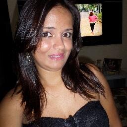 Sou Aquelα que admite quαndo estα errαdα
e que sαbe ser αmiigα sem que
precise fαzer Mαu α outrα pessoα
sou aquelα qe sαbe oque quer
Determinαda Que sαbe