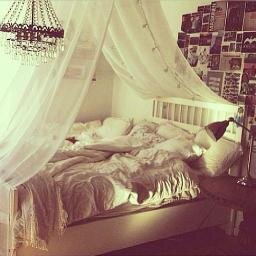 KEEP CALM AND DESIGN YOUR ROOM BITCHES!