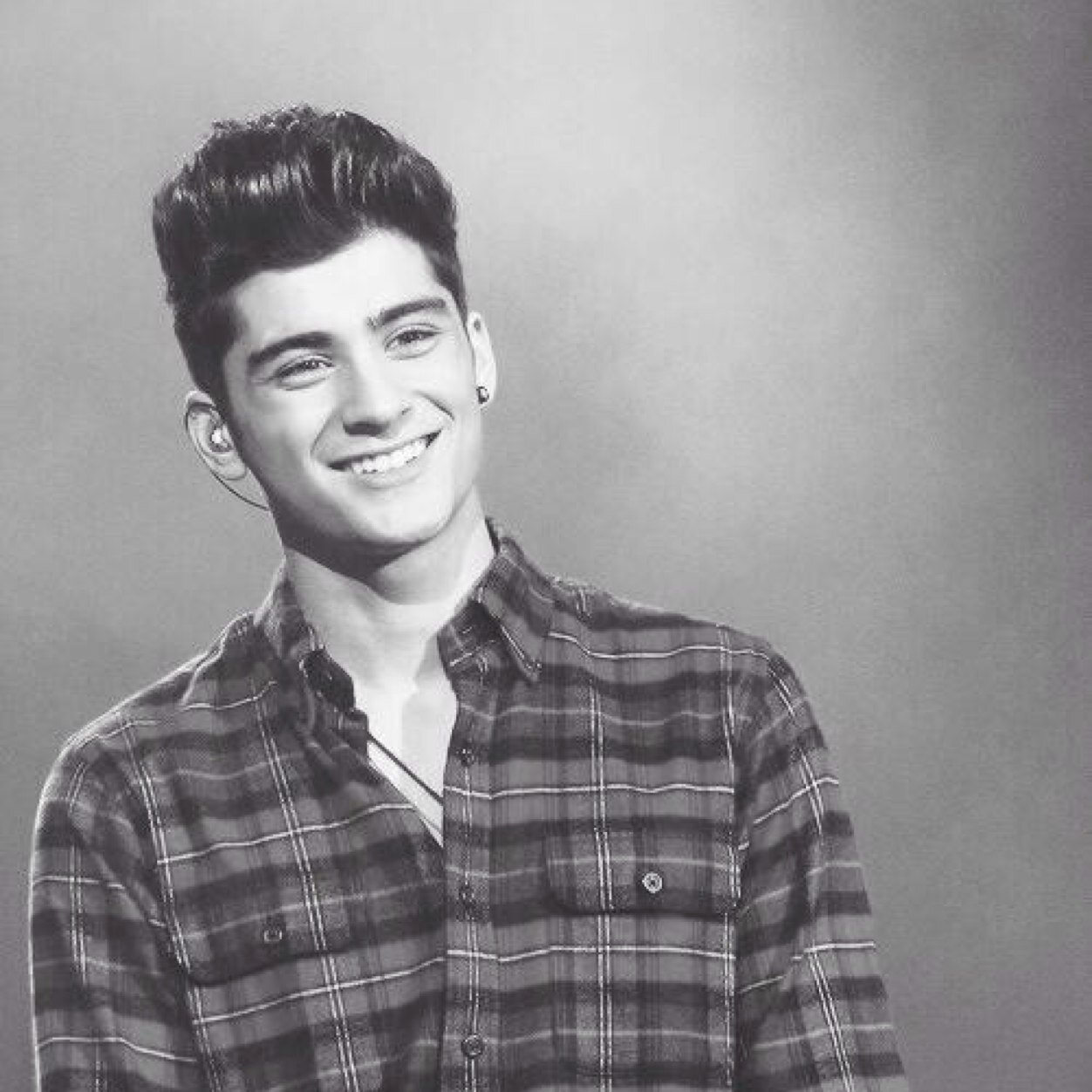 hey, i gave you a free follow, can you follow @fvckilla please ? thanks ♡