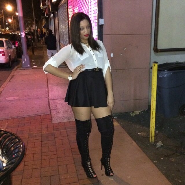 _JazziBelle's profile picture. Singer, rapper, model, actress, producer, ghostwriter, flash mob member, porn star...SHIT EVERYBODY ELSE IS LYING SO IMMA DO IT 2 #ItsJustTwitter