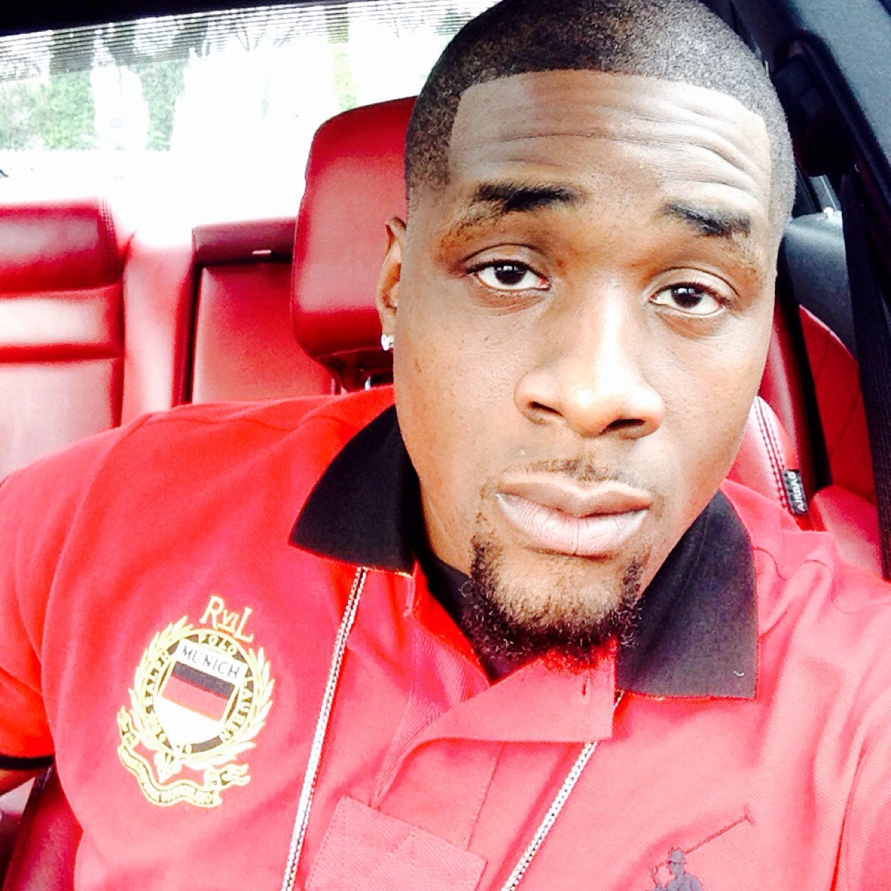 tmillz42's profile picture. See... You Love Me, And I HATE You...