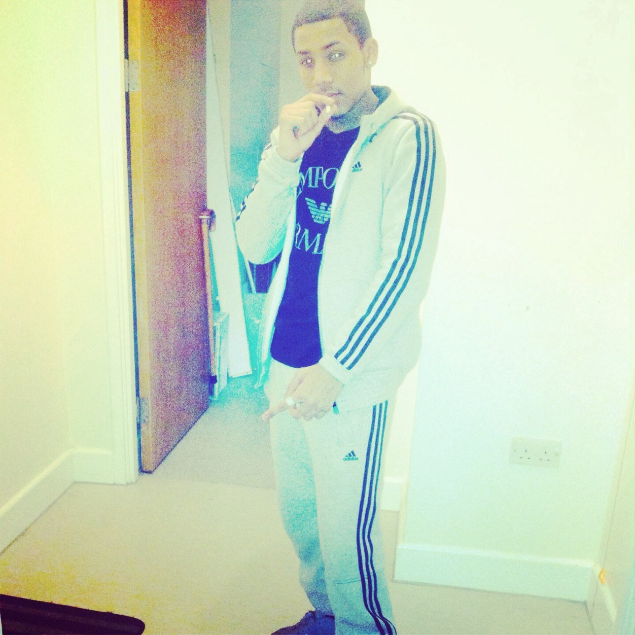 Money Makes The World Go Round♥£#3HUNNA#GloryBoyz #teamfollowback #FuckDaOps #LondonBoy