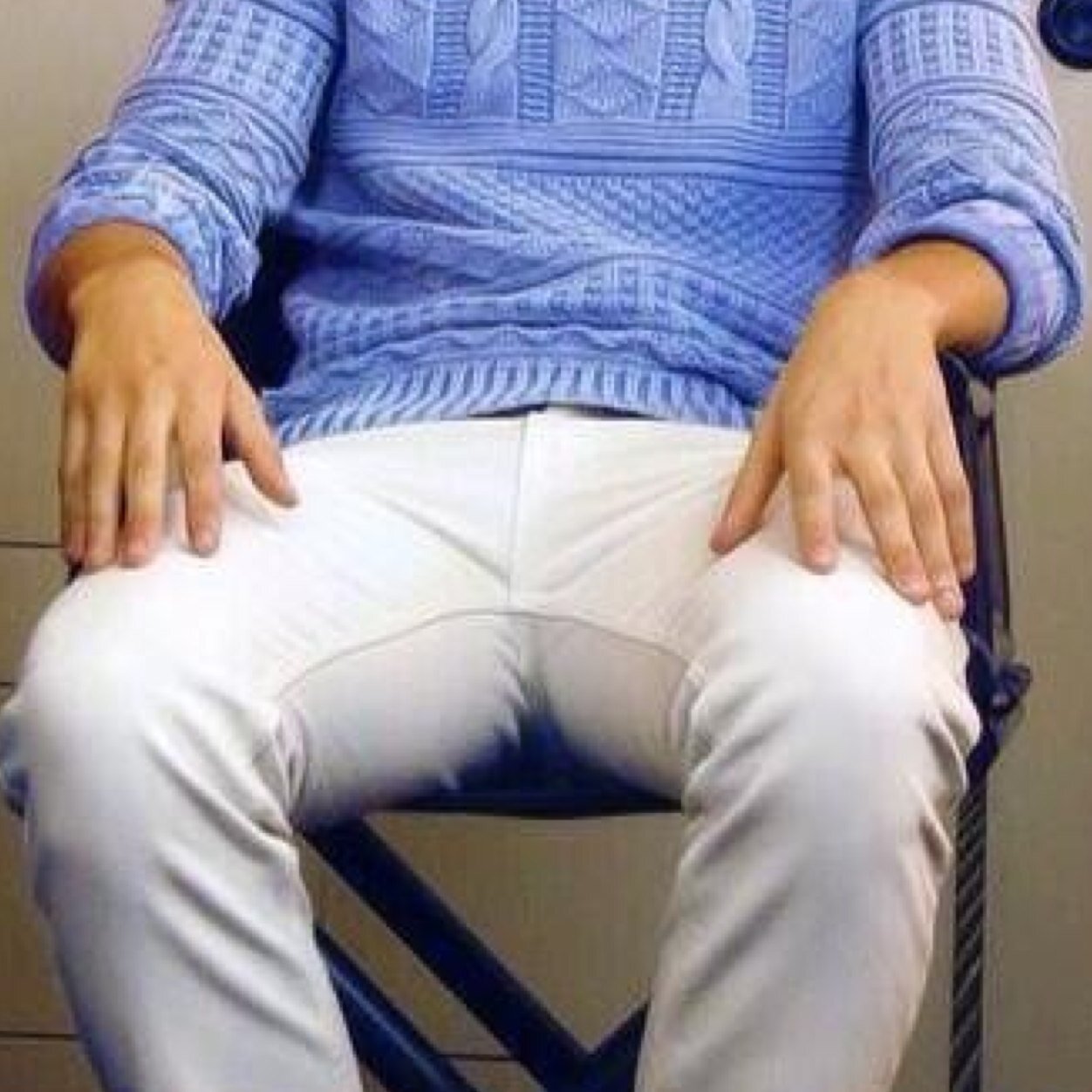 louis' thighs (♡◡♡)