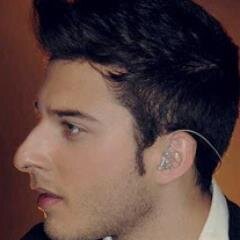 NarizDeBlas's profile picture. Una cuenta dedicada para @BlasAuryn y su nariz y nuestros twitters individuales: @lorenafdezom y @Yaisa30