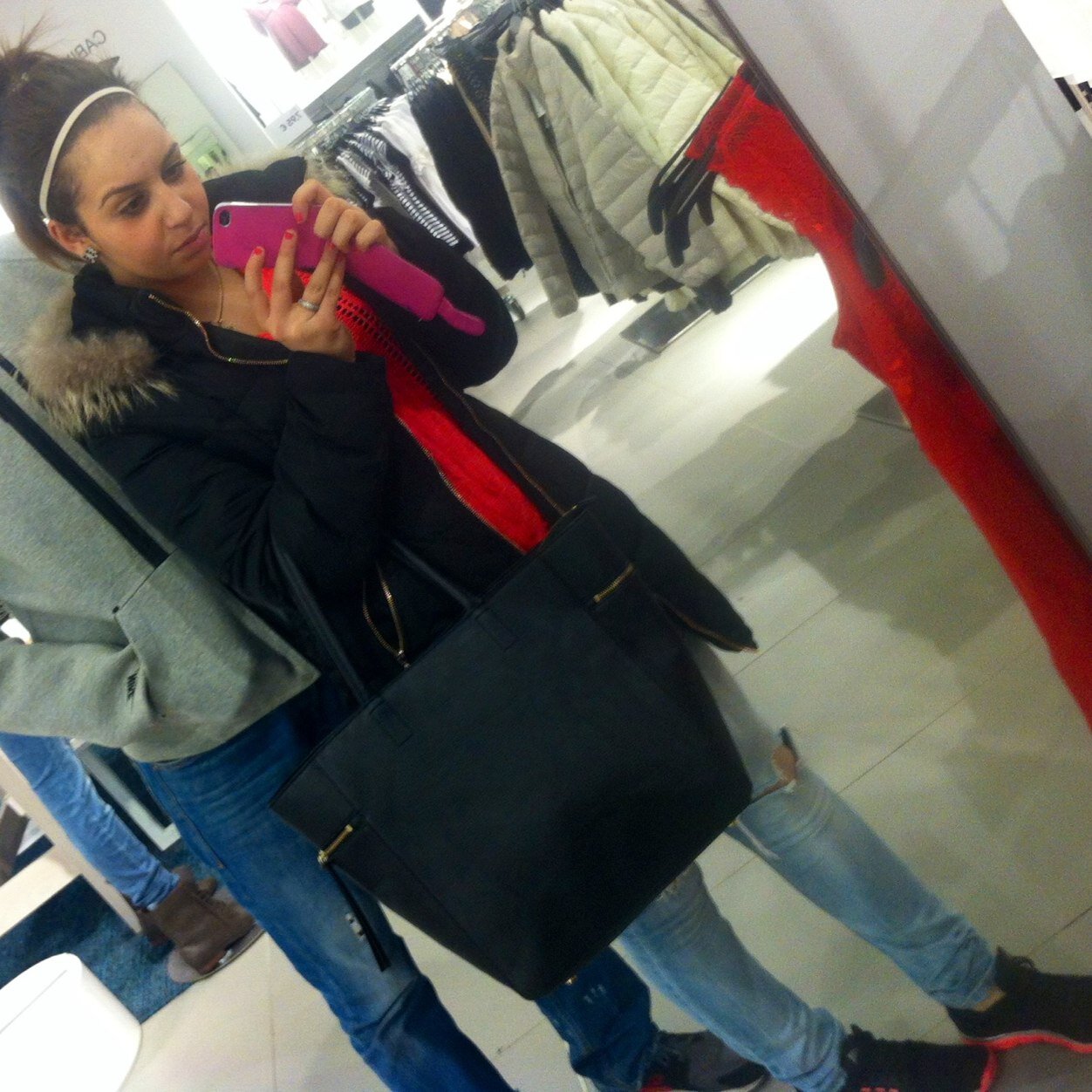 J'avanve seule besoin de personne , besoin de personne [A-S-M-M] ♥✌