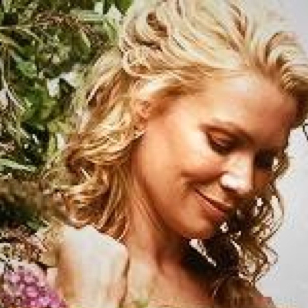 Just trying to keep everyone alive. Miss my baby sister Amy... I wish there was more time. //Serious TWD RP 18+..no cry babies//