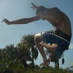 veio como é bom ser rico..é te dinheiro pra fazer o que quiser ..pode se dizer..kkk
