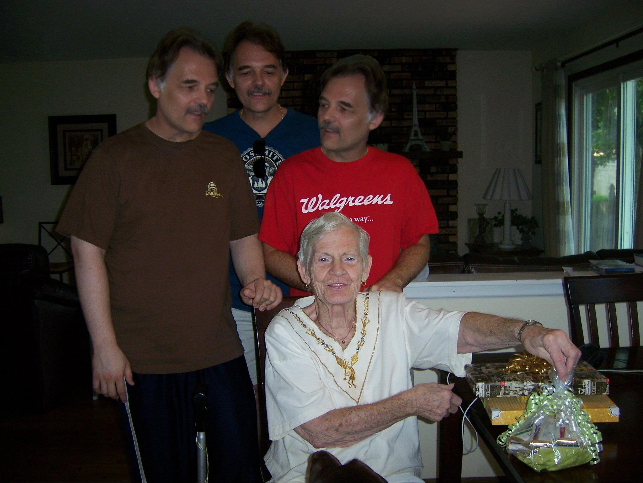 ArdOfMind's profile picture. Parent of Dennis. Bad parent of others. Rusty takes care of me. Who's Rusty?