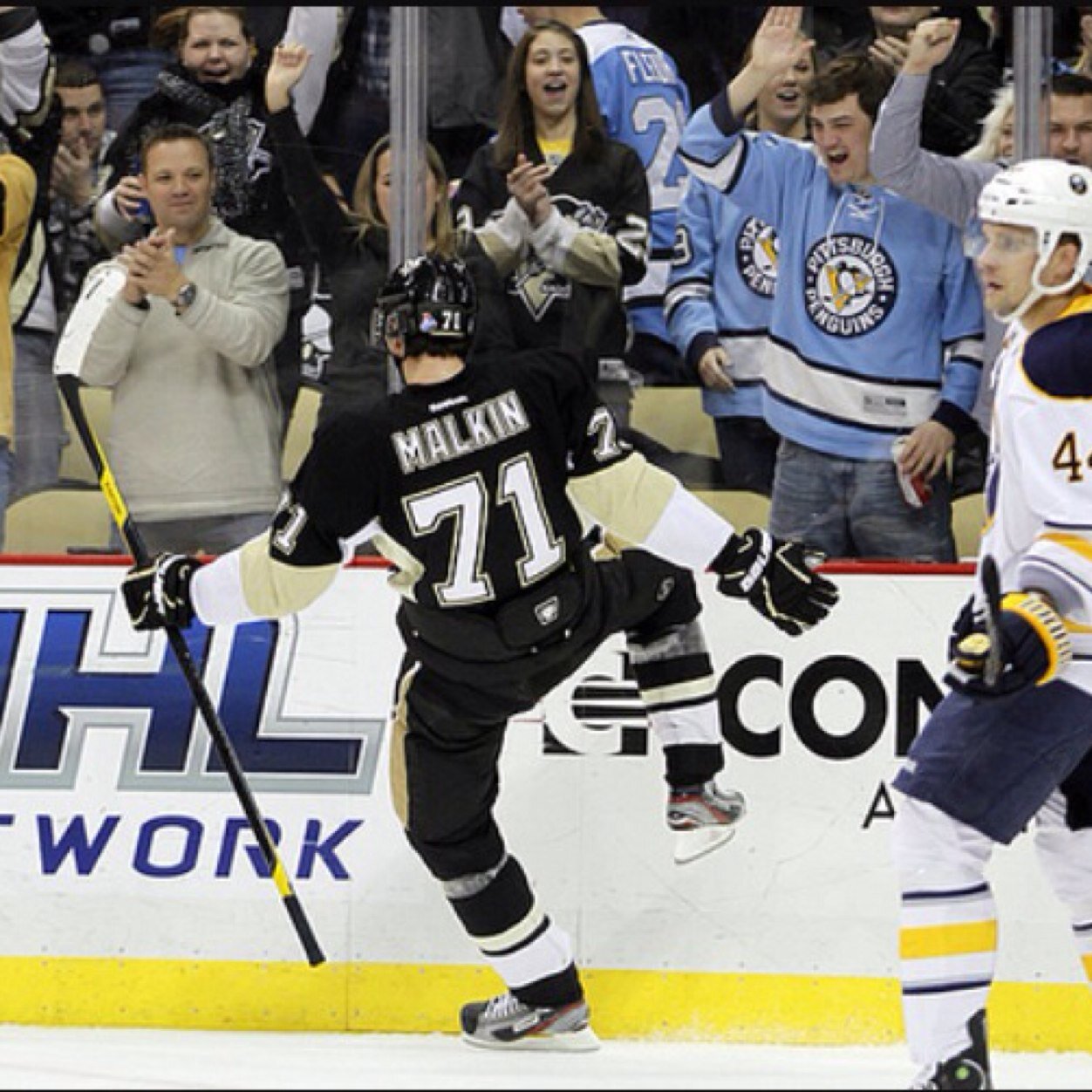 simppaweli's profile picture. 