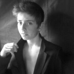 Mannequin, sportif,bon cuisinier..follow moi et je te follow back ! :D