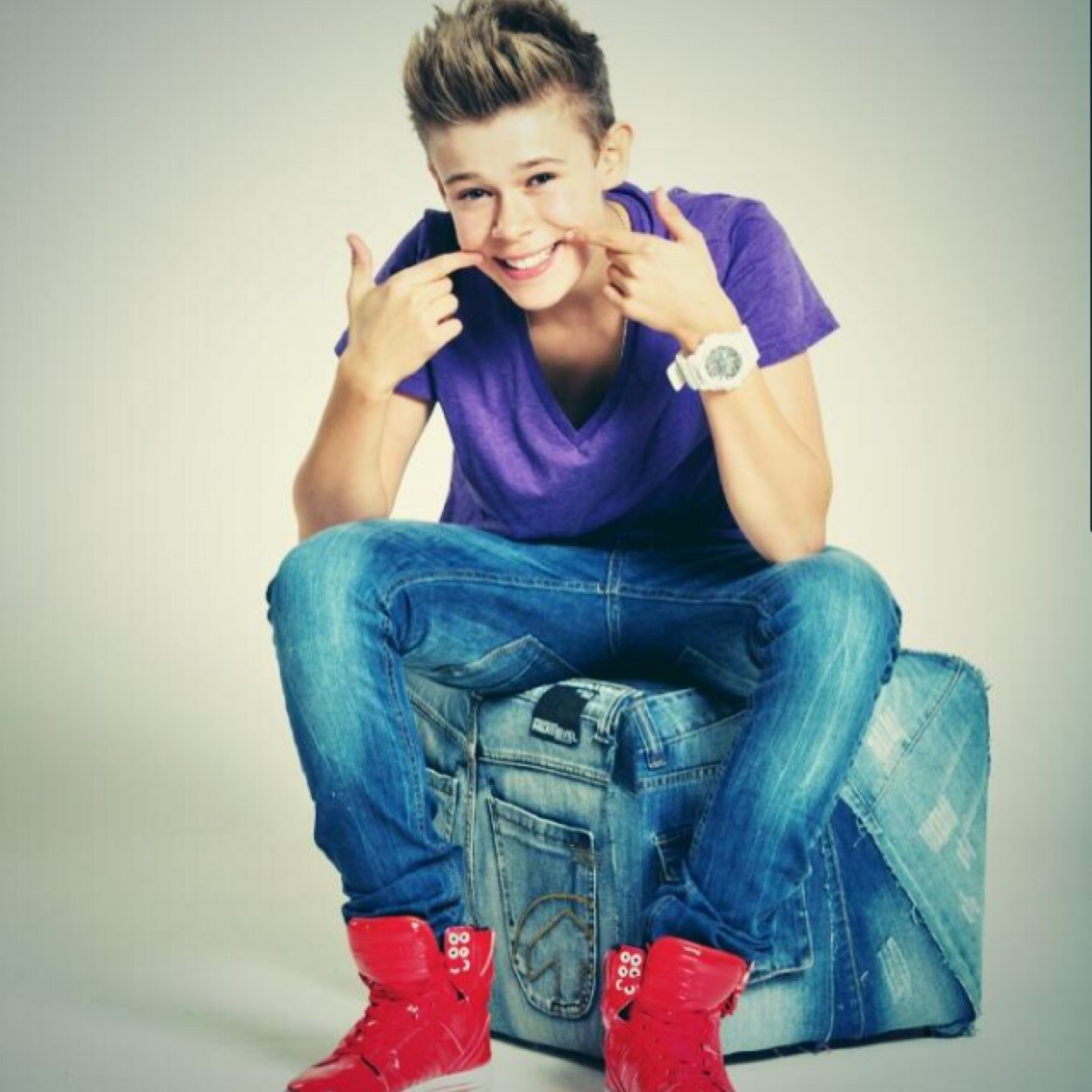 14 years young // Bisexual // I could only wish you could see yourself as i see you. // I love Benjamin Lasnier.