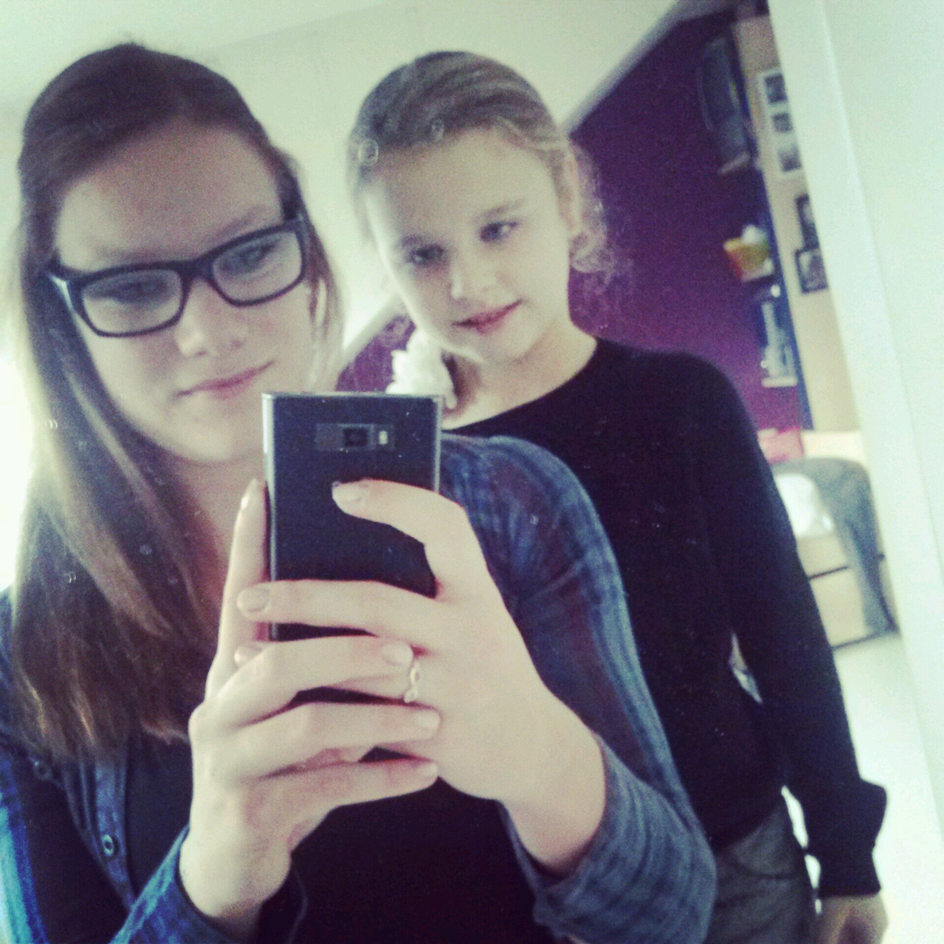 Gendt '& hou van me beste vriendinnetjes @XxLianda '& @sara_ederveen ♥! Voetbal Bataven MA1 '& Dansenn ♥