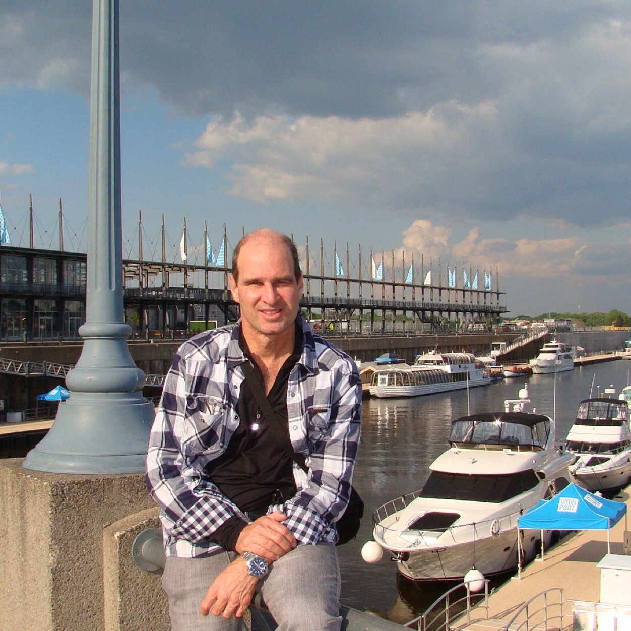 Michael Gahan (mikegahan) Twitter