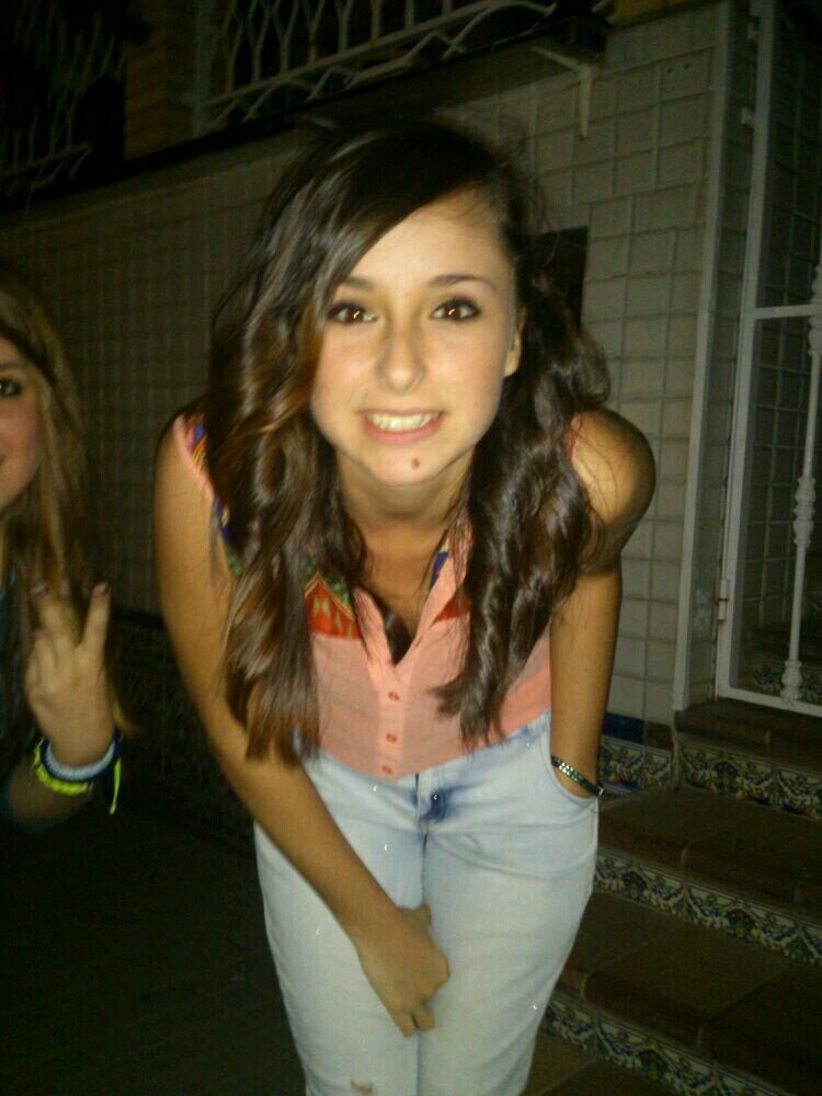 Tus sueños los puedes conseguir, si empiezas desde ya! Nunca te rindas, todos valemos mucho! Mirate en un espejo cualquiera y sonrie, porque Tu, eres especial..