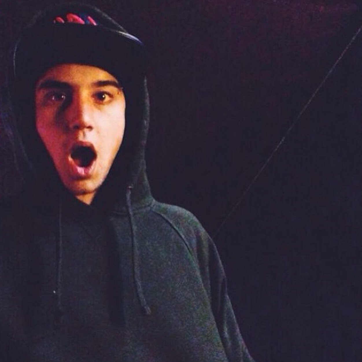 • Hop up out the bed turn my swag on, take a look in the mirror say wassup yaaaaa I'm gettin' money oooh. •