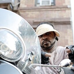 1/2 of the legendary hip hop duo DAS EFX