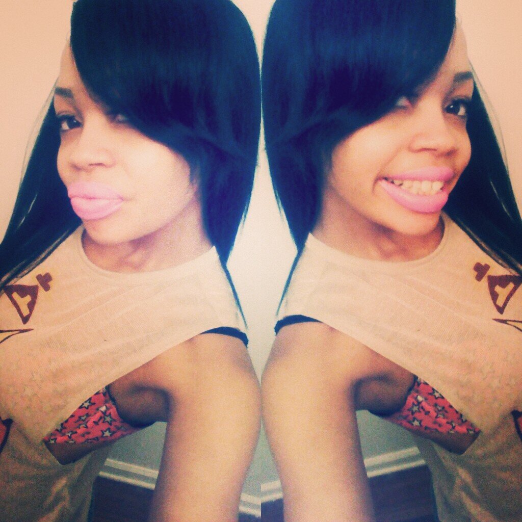 ImMobbinHoe_'s profile picture. ig : heroine_riches I Dont Put Up With Anybodys Bull, & I Dont Kiss Ass Bitches.