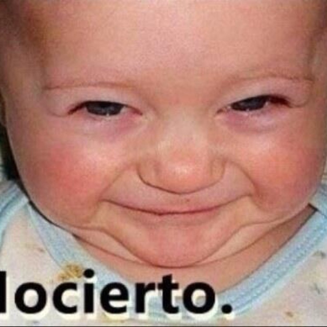 La mujer es como la guitarra si no la tocas no suena ala guitarra tocale las cuerdas y ala mujer tocale las piernas
