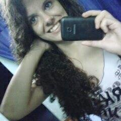 Eu que vivo com α cαbeçα nα luα, com músicα no ouvido e corαção nα bocα. Eu sei muito bem o que quero .