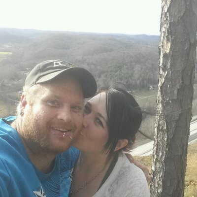 Profile Picture of David & Becky Fraley (@DaveBecky23) on Twitter