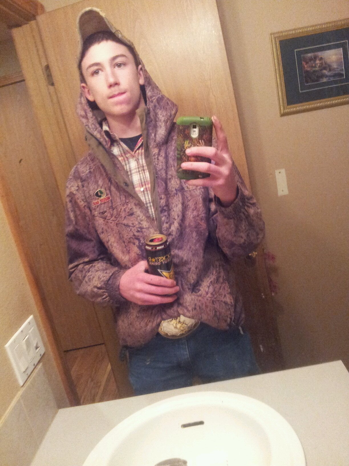 halftrack69's profile picture. Country by the grace of God. Born and raised country(: Cope Straight all day(: