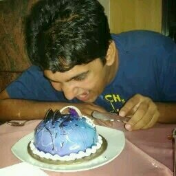 July Born, Chemical Engineer
Love Food, hiking and weird things!